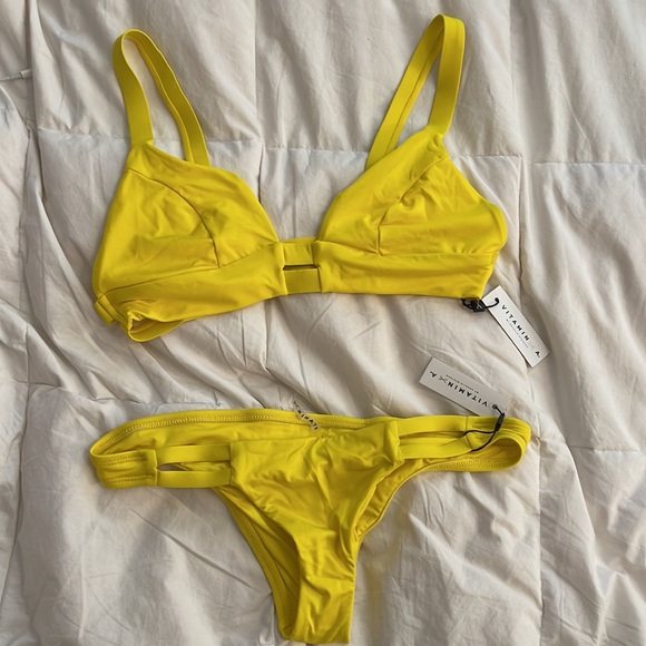 Vitamin A Neutra Bikini Top (XL) & Hipster Bottom (M) Bathing Suit NWT - Picture 2 of 4